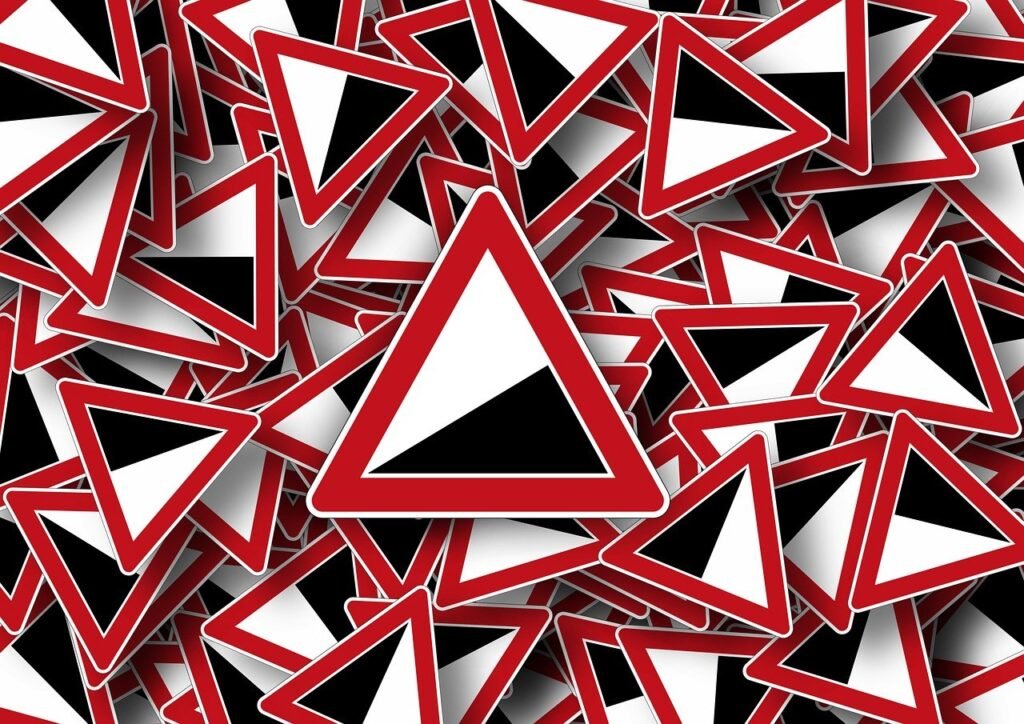 les signes d'alerte au troisième trimestre de grossesse à surveiller pour garantir la santé de la maman et du bébé.