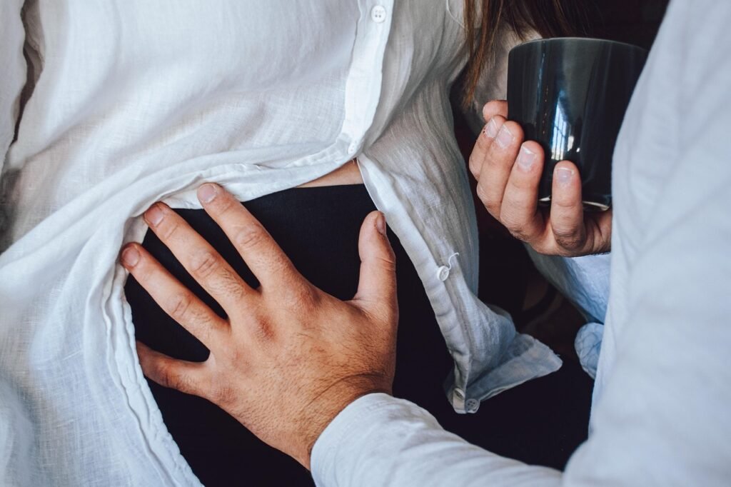 découvrez un guide complet sur le régime alimentaire pendant la grossesse pour assurer la santé de la maman et du bébé avec des conseils nutritionnels essentiels.