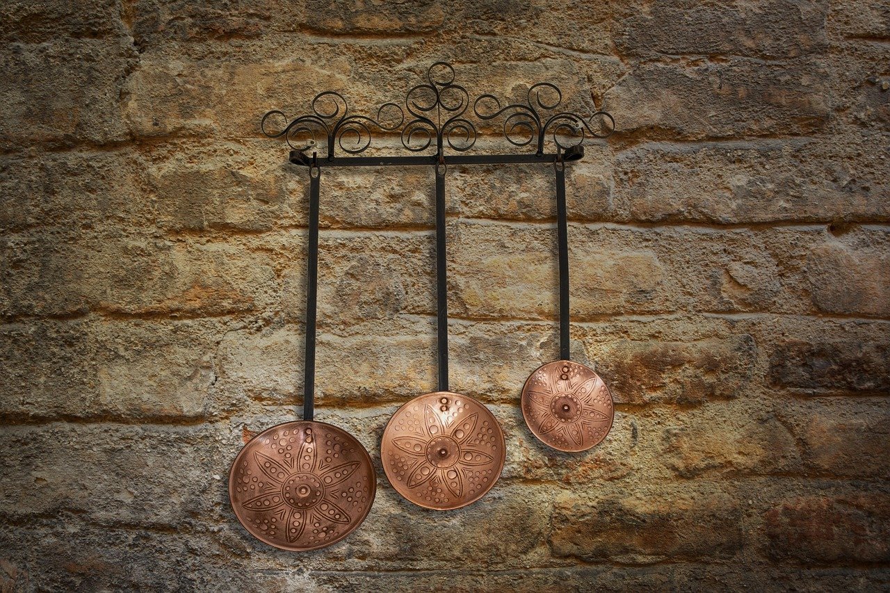 découvrez notre sélection d'ustensiles de cuisine pratiques et élégants pour préparer vos repas avec facilité et style.