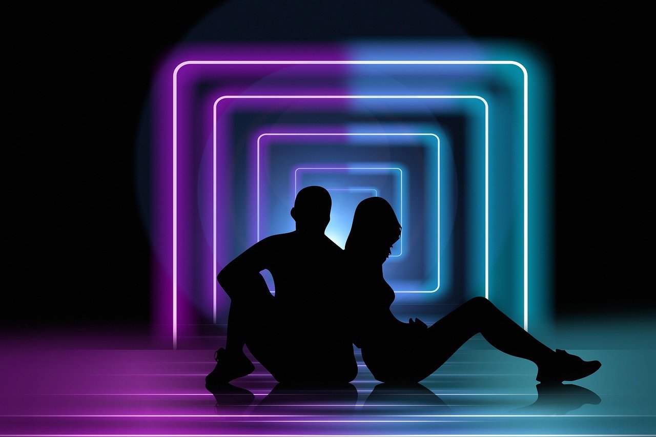 améliorez la communication dans votre couple grâce à des conseils pratiques et des techniques efficaces pour mieux comprendre et partager vos émotions.