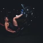 découvrez comment les exercices de kegel peuvent renforcer votre plancher pelvien, améliorer votre santé intime et prévenir les troubles urinaires grâce à des techniques simples et efficaces.